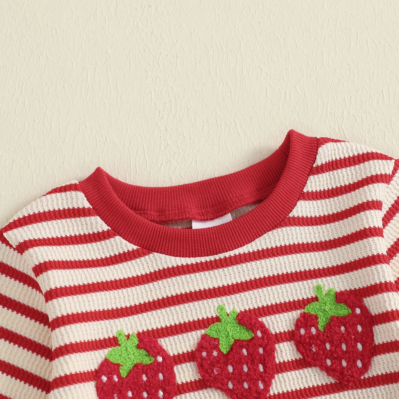 STRAWBERRY Striped Outfit