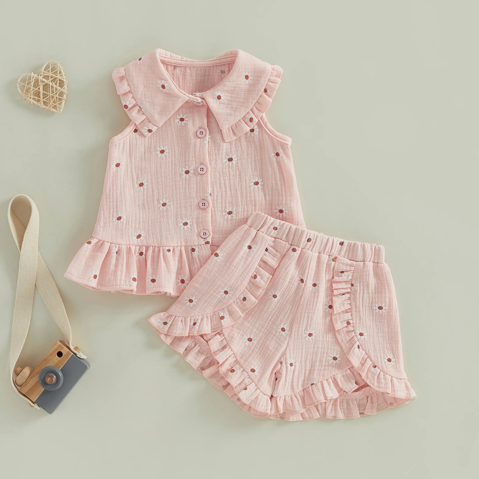 DAISIES Ruffle Hem Outfit