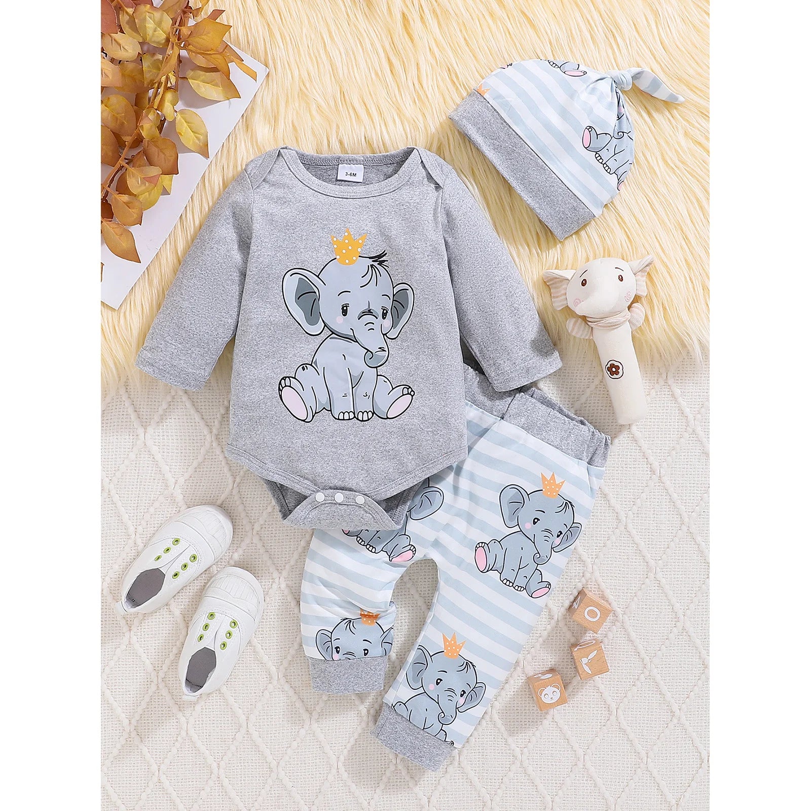 LITTLE ELEPHANT Outfit with Beanie