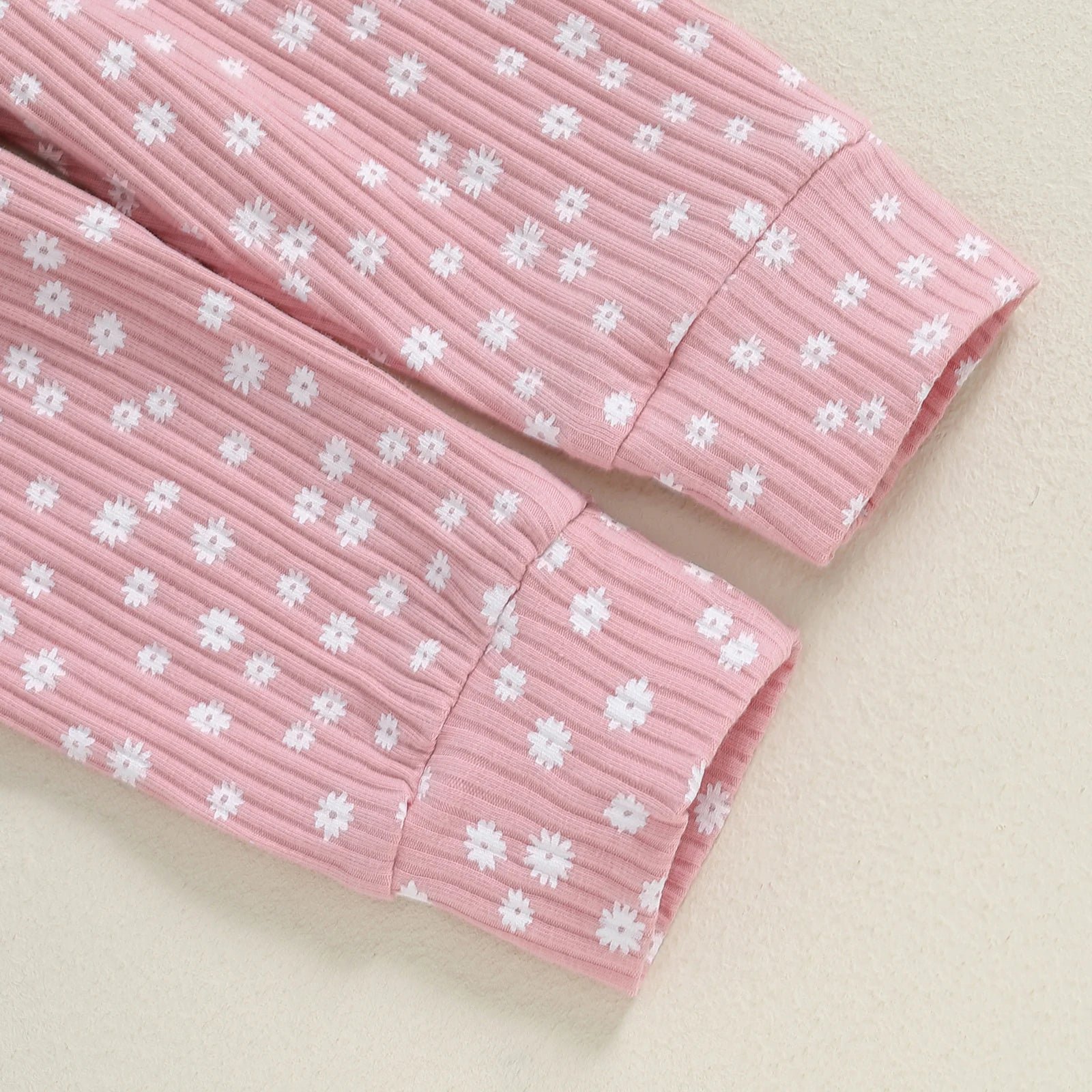 WHITE FLOWERS Lounge Outfit