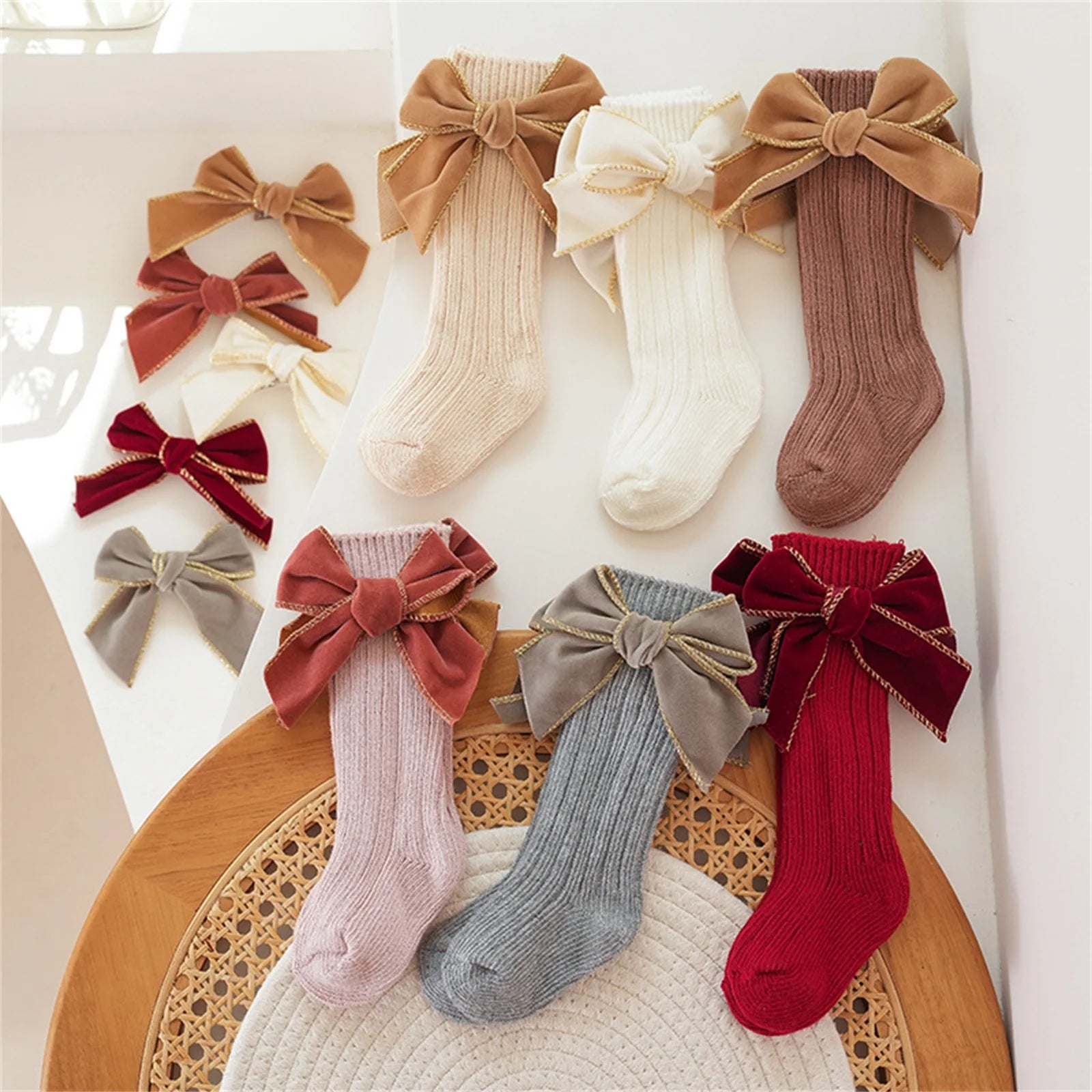 MARY Velvet Bow Socks