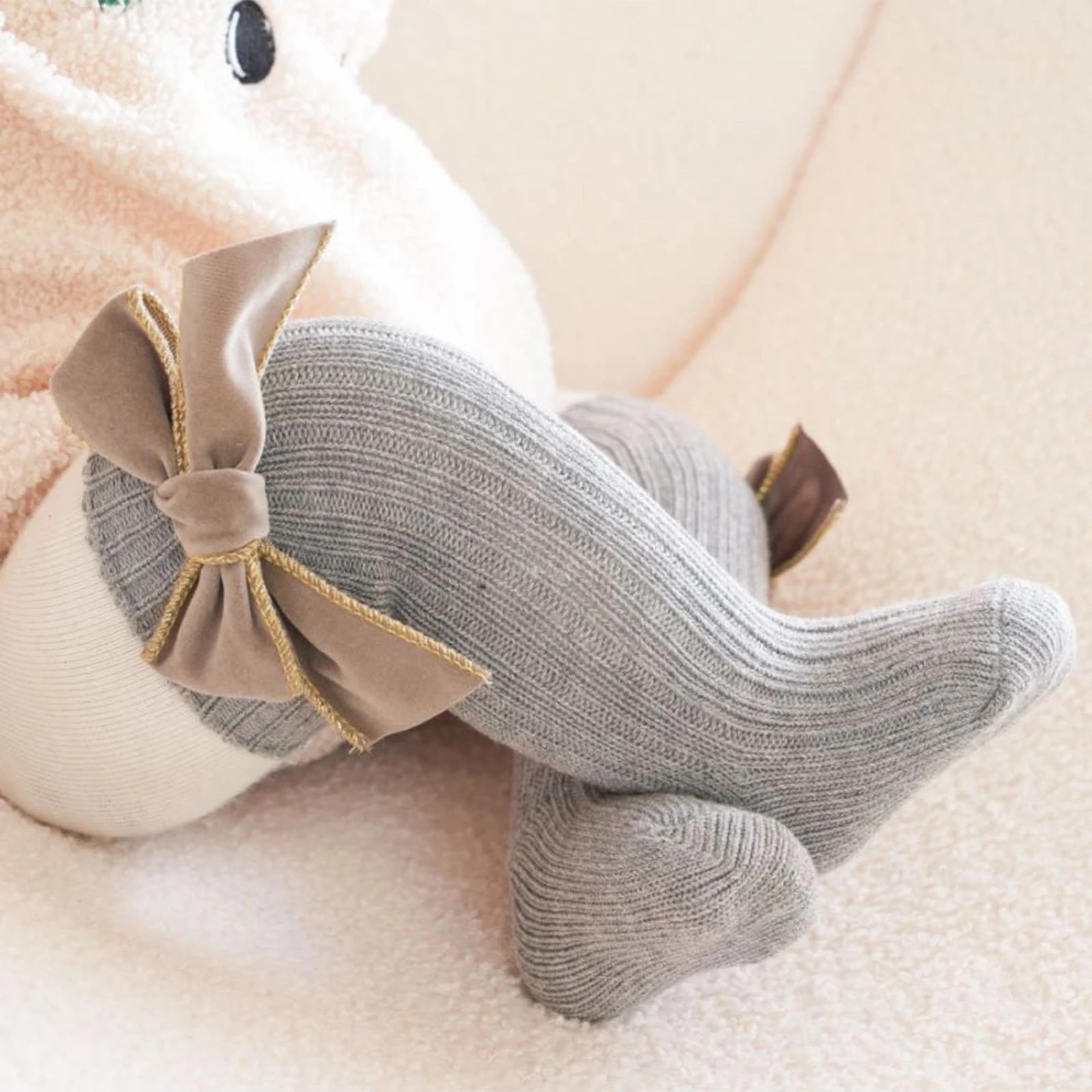 MARY Velvet Bow Socks