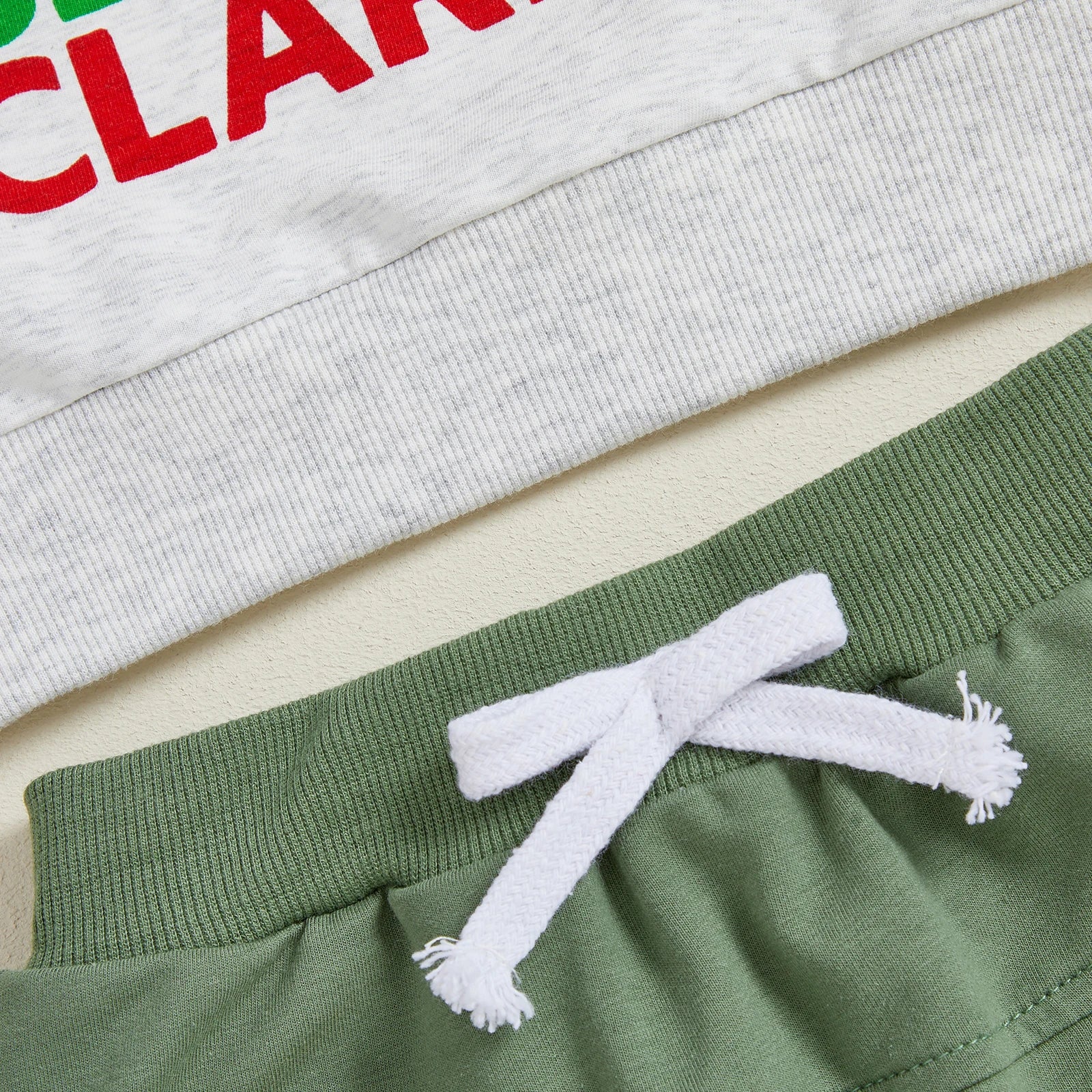 IT'S A BEAUT CLARK Tree Outfit