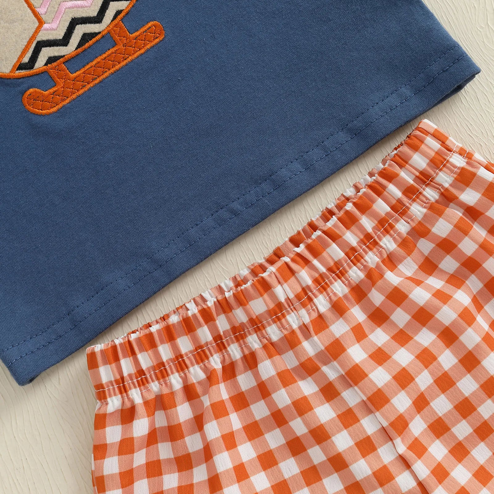 HELICOPTER Checkered Outfit