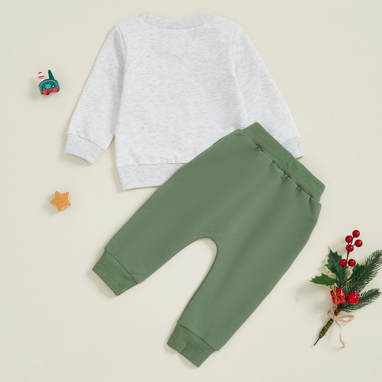 IT'S A BEAUT CLARK Tree Outfit