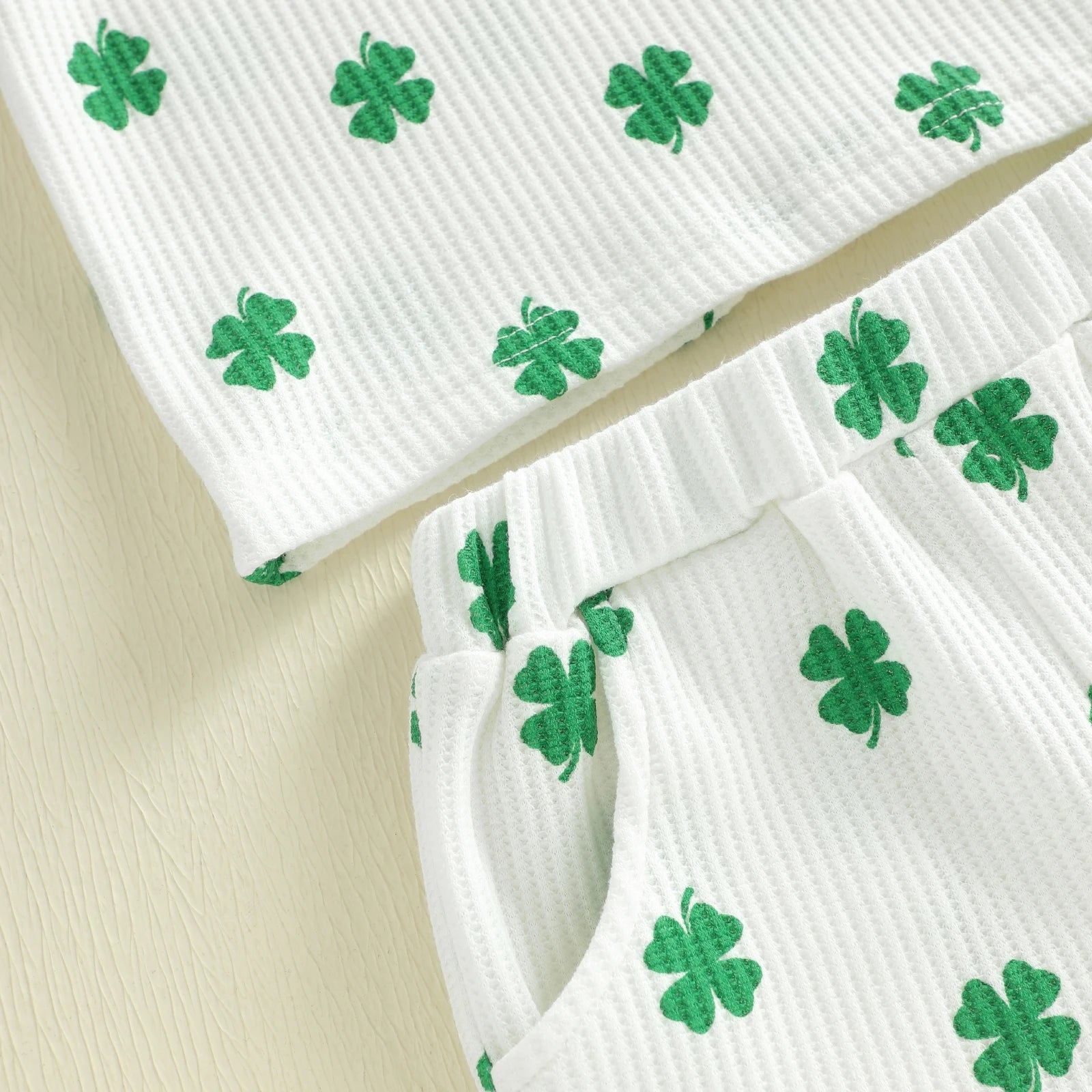 LUCKY CLOVER Waffle Knit Outfit