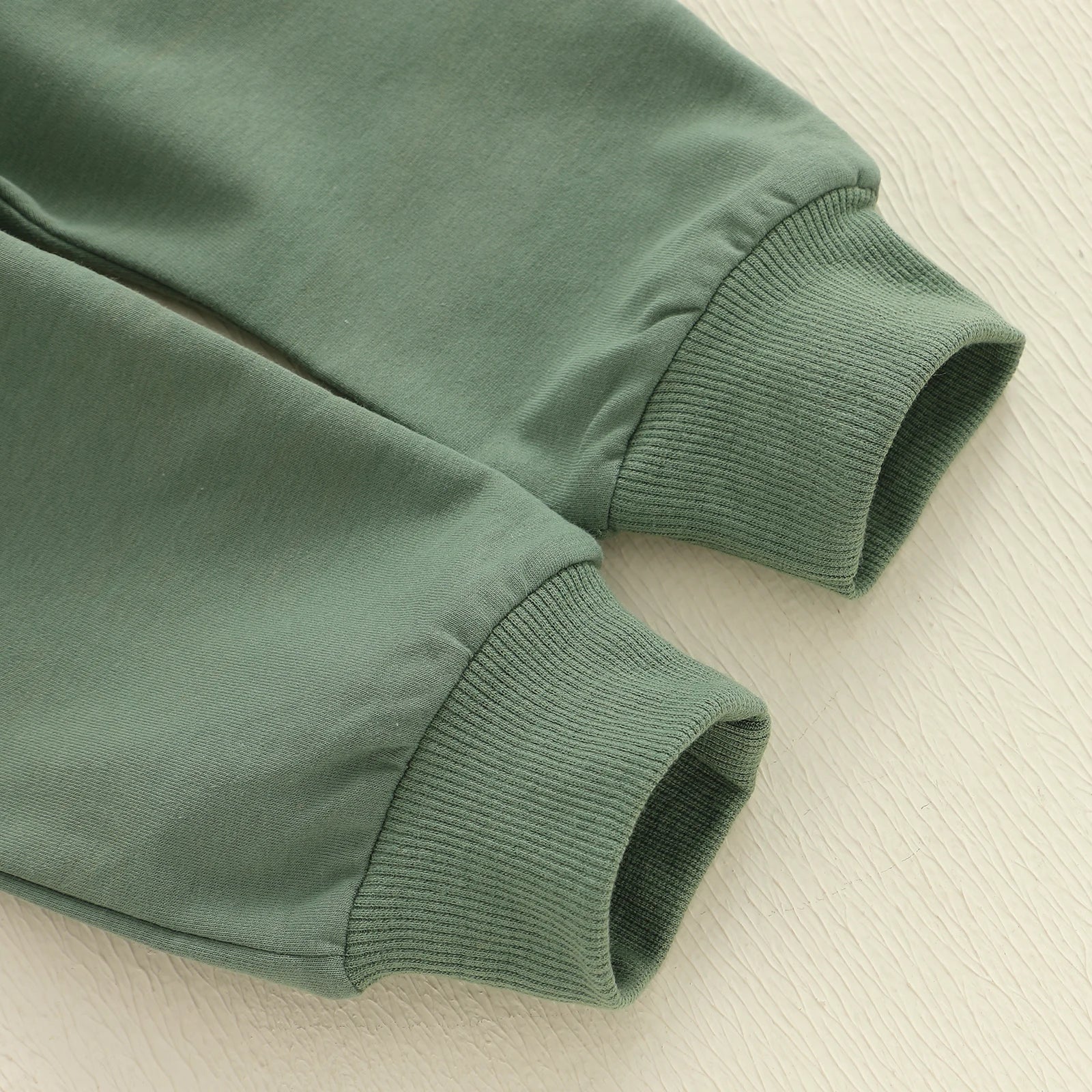 IT'S A BEAUT CLARK Outfit