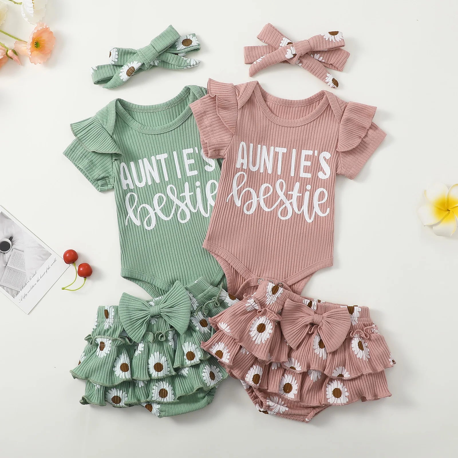 AUNTIE'S BESTIE Daisy Ruffle Outfit