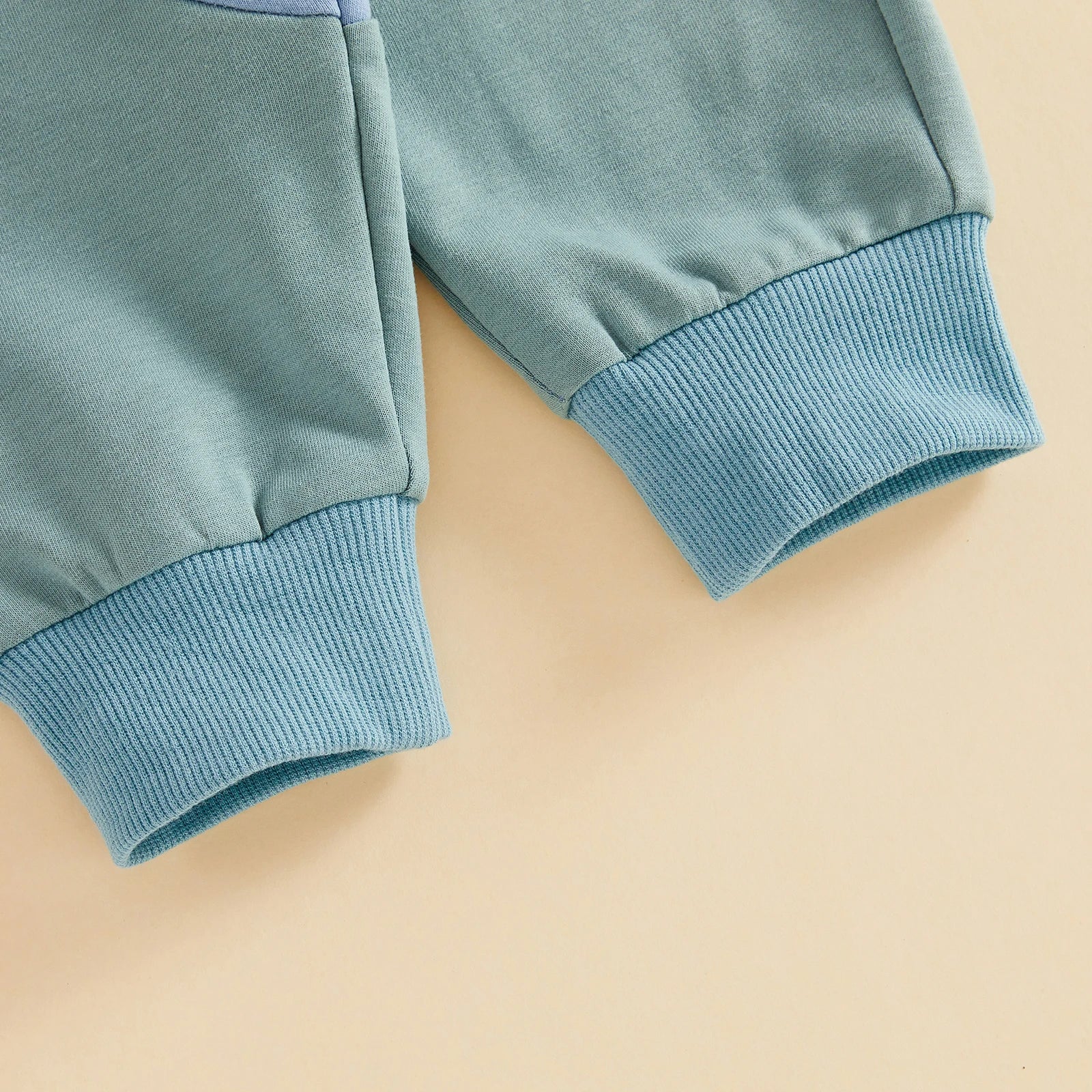 CARTER Color Block Outfit