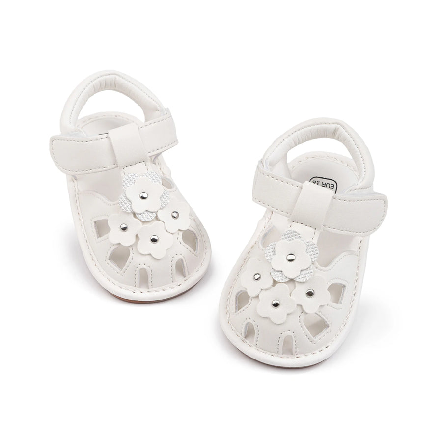 WHITE FLOWERS Sandals
