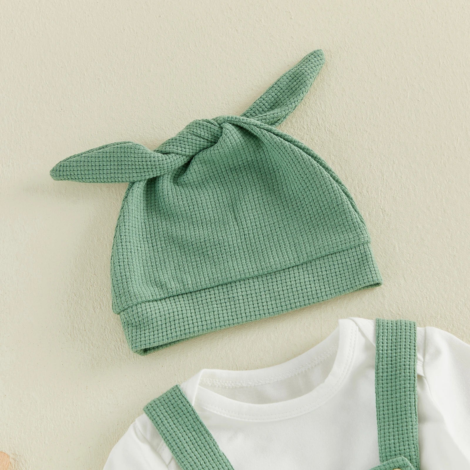EVERETT Overall Outfit with Beanie